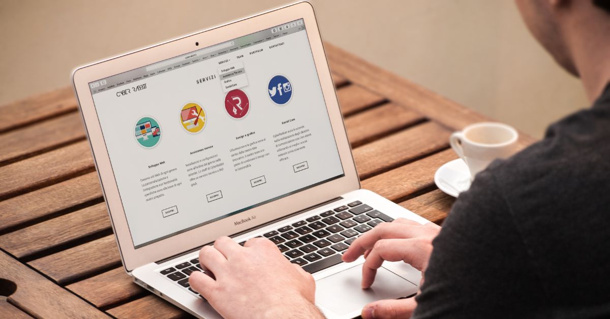 Site Institucional: O Que é e Qual a Importância